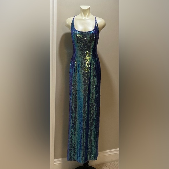 Mermaid sequin gown - Picture 3 of 7